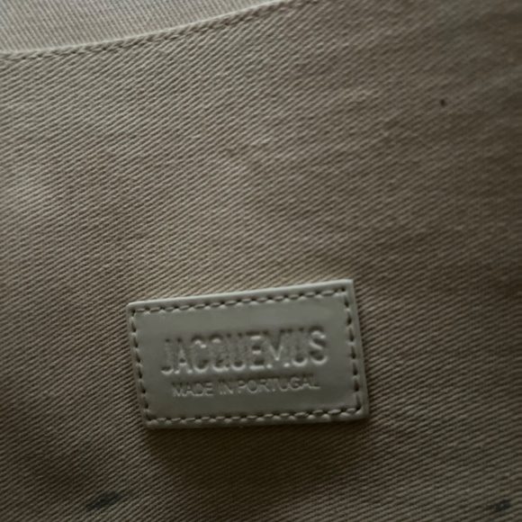 Jacquemus A4 Bag (guaranteed authentic) - Picture 6 of 8